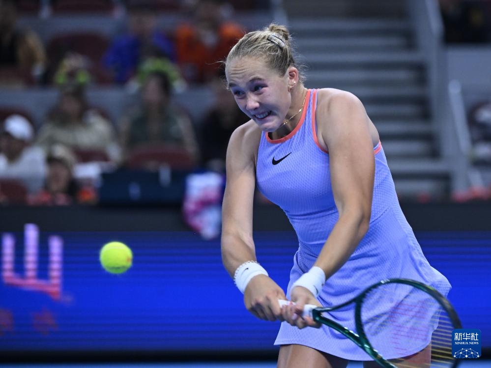 怀信心地发 怀信心地发