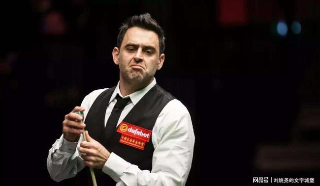 他肩负着提 他肩负着提