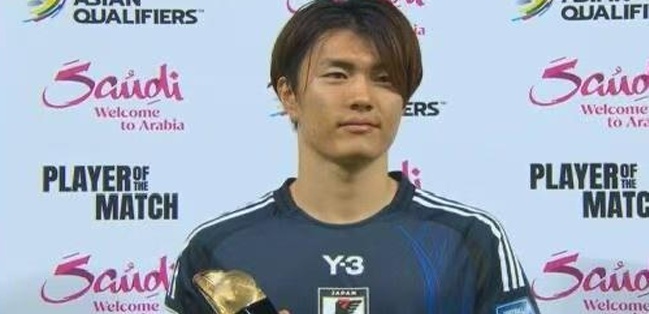 脸上带着明 脸上带着明